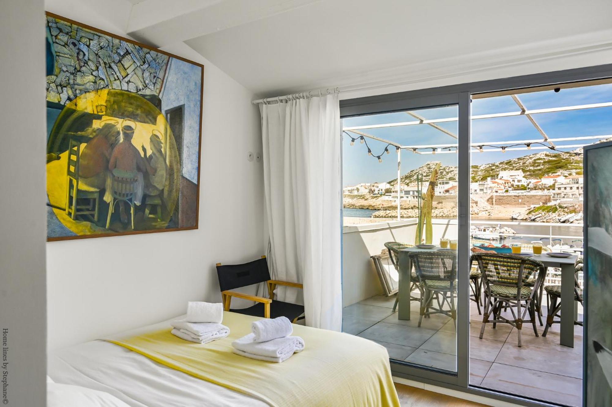 Cabin, Waterfront Terrace Apartment
