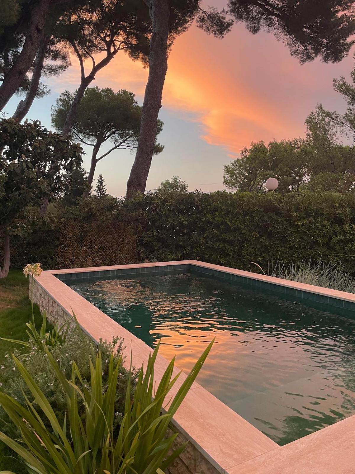 Maison Californienne Avec Piscine Proche De La Villa *
