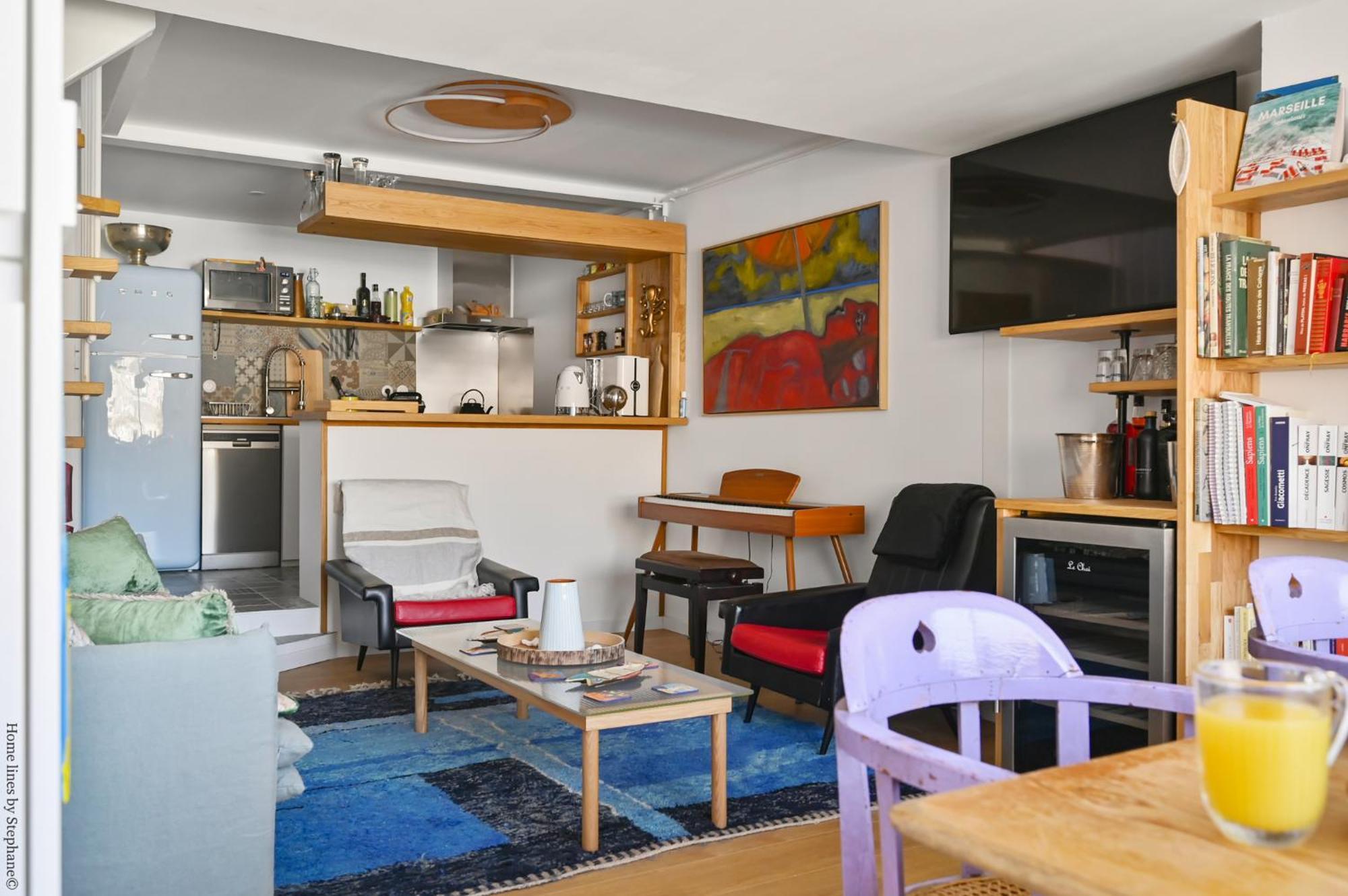 Cabin, Waterfront Terrace Apartment
