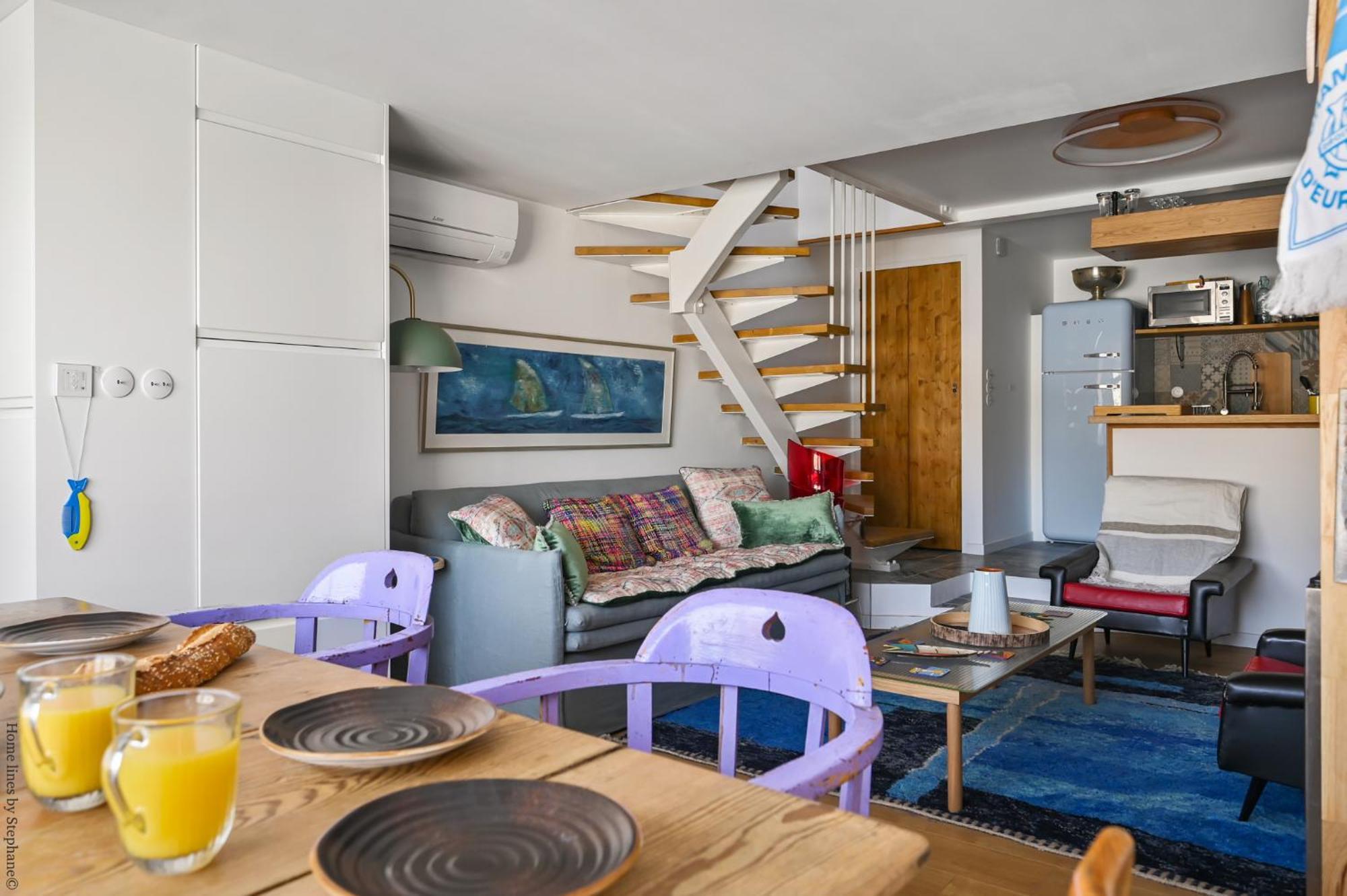 Cabin, Waterfront Terrace Apartment Marseille