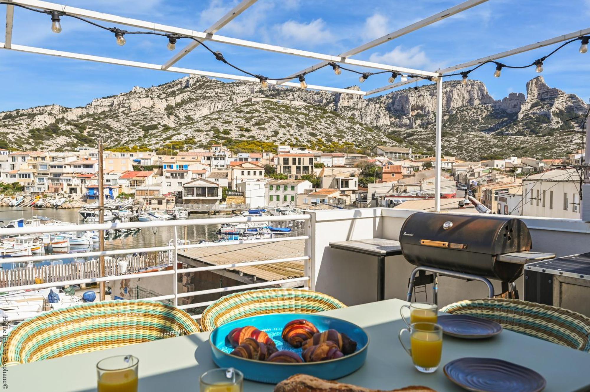 Cabin, Waterfront Terrace Apartment
