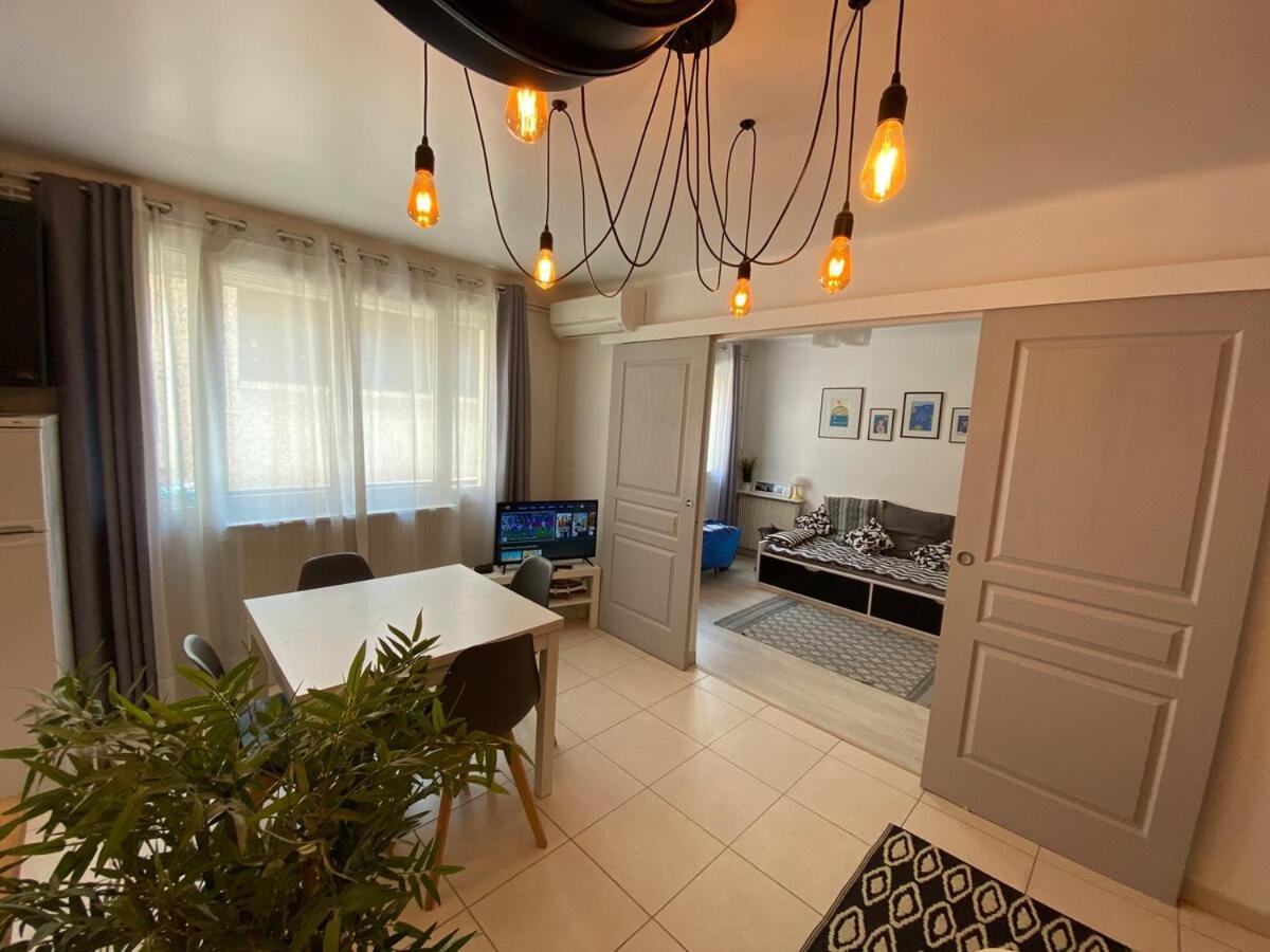Flcbm - 50 M - Air Conditioning - Parking - 2 Bedrooms Căn hộ