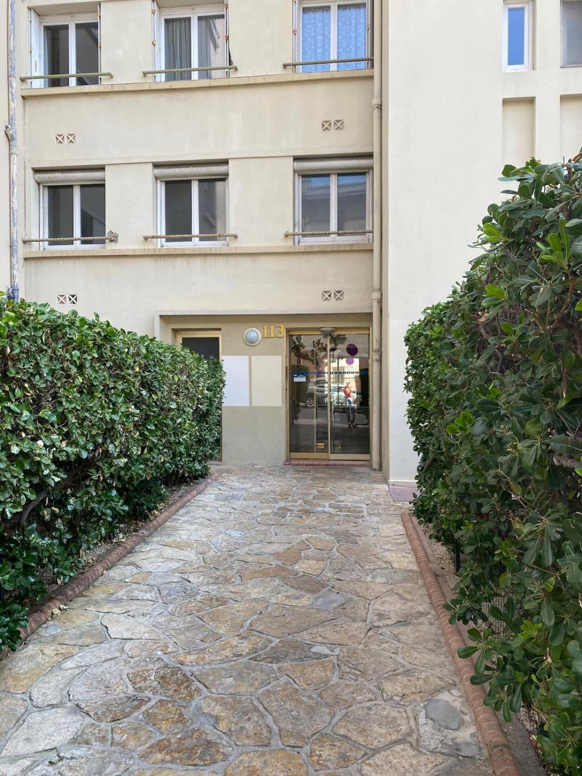 Flcbm - 50 M - Air Conditioning - Parking - 2 Bedrooms * Marseille