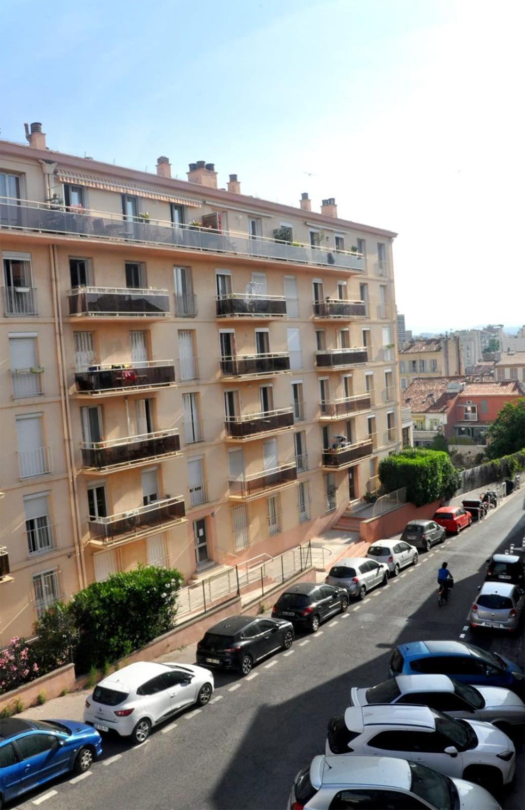 Apartment For 2 With Balcony - Near The Marseille