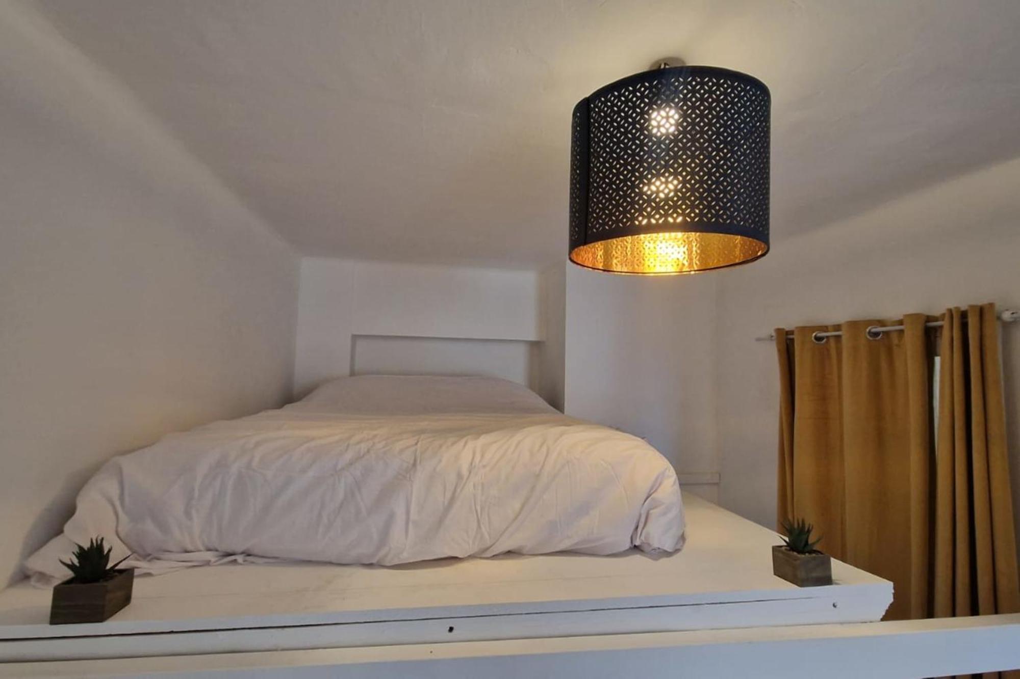 Apartment For 2 With Balcony - Near The Marseille