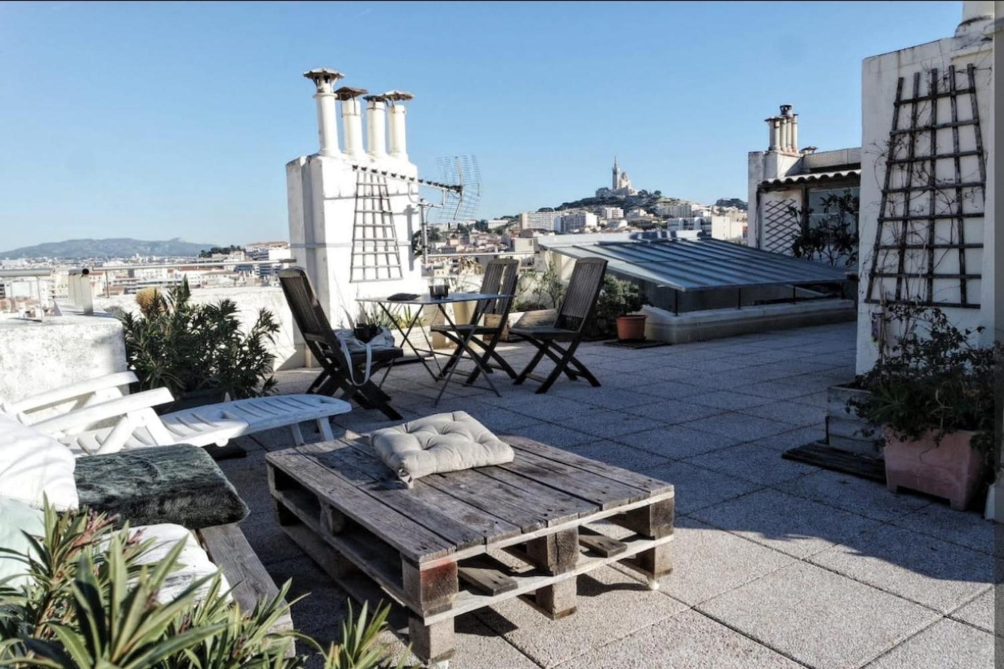 For 2 With Balcony - Near The