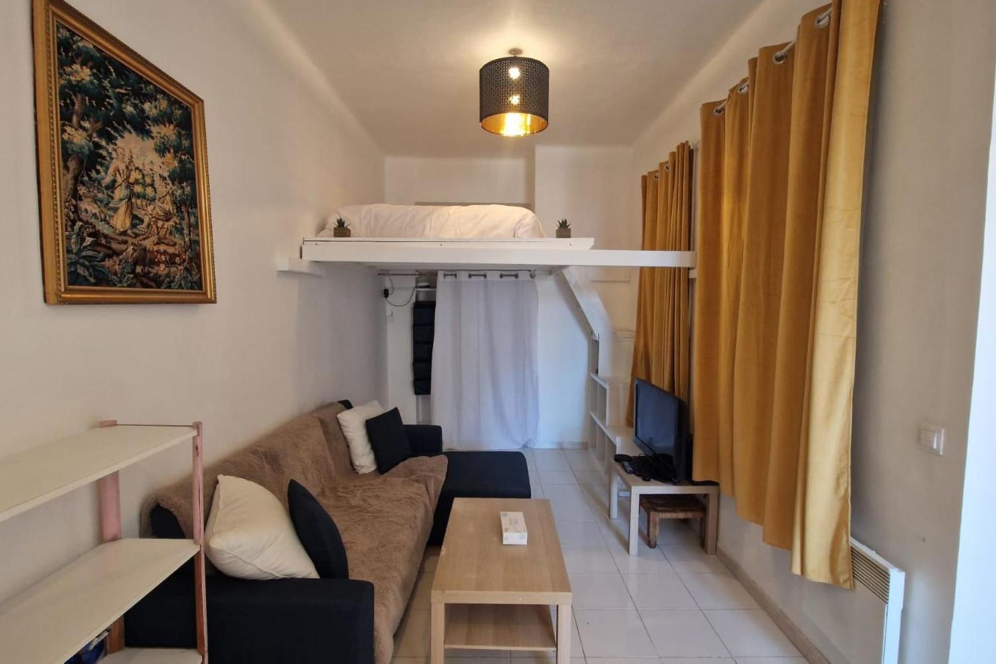 Apartment For 2 With Balcony - Near The Marseille