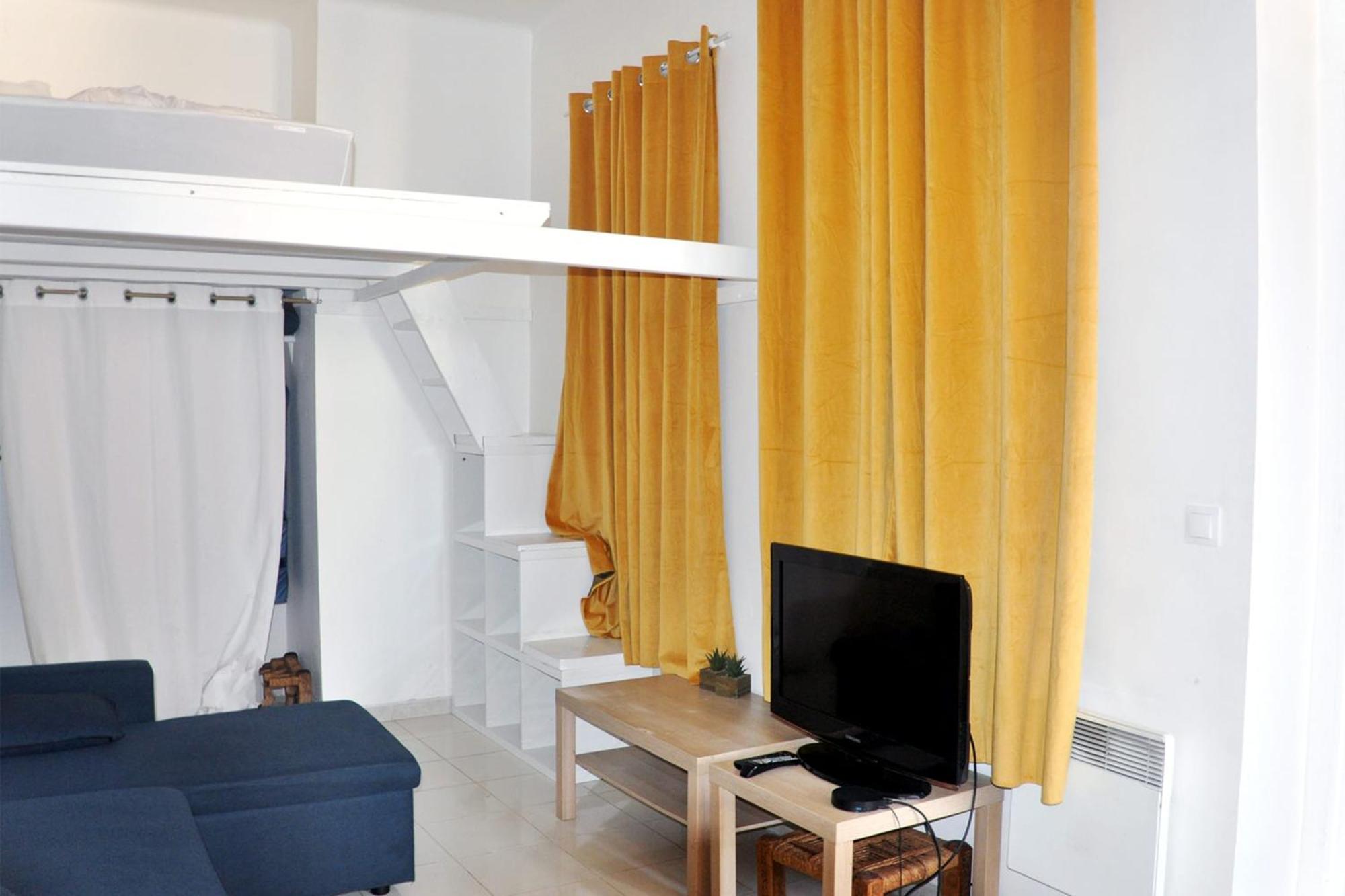 Apartment For 2 With Balcony - Near The Marseille