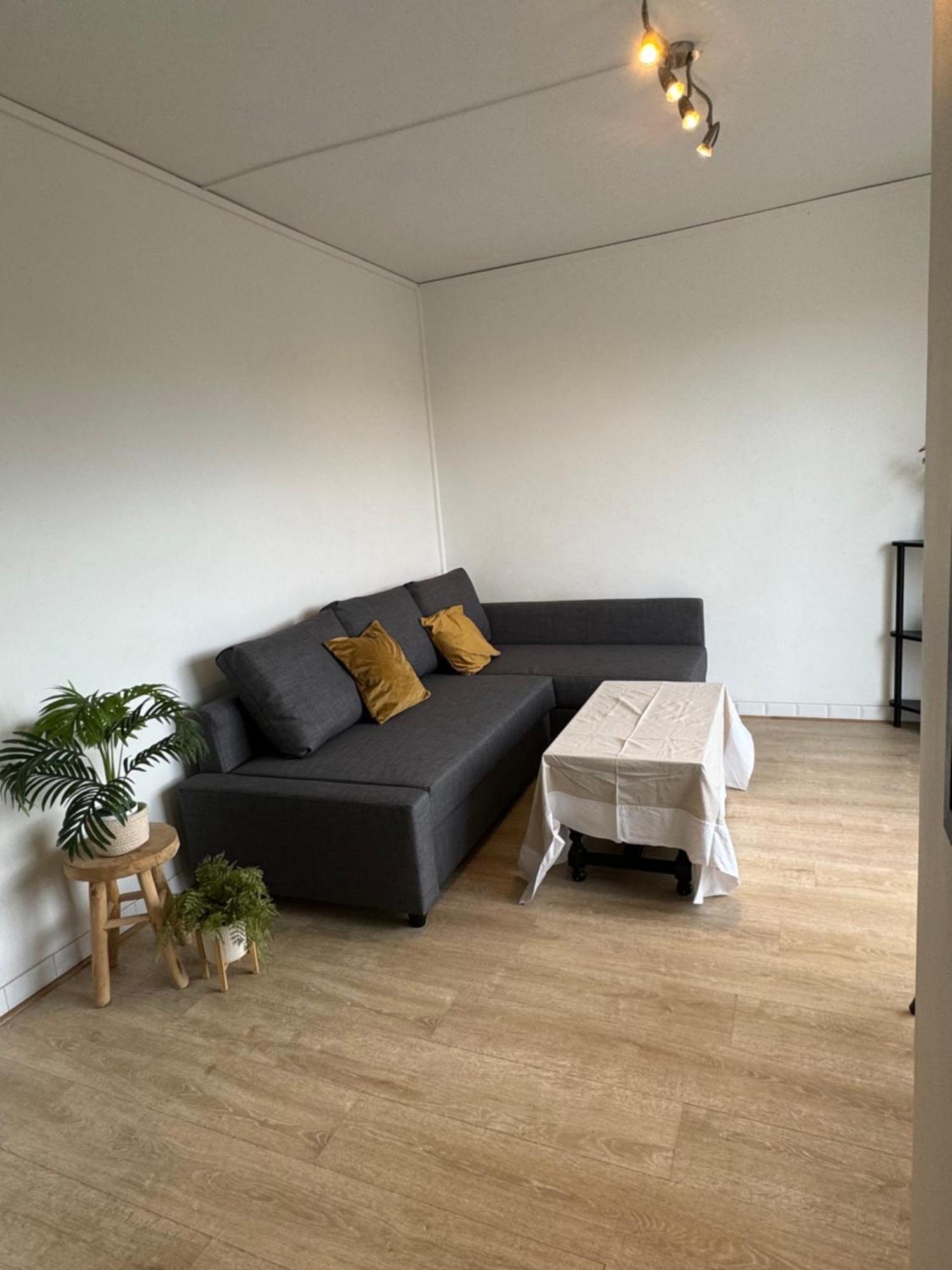 Apartment Lumineux Et Chaleureux. Marseille
