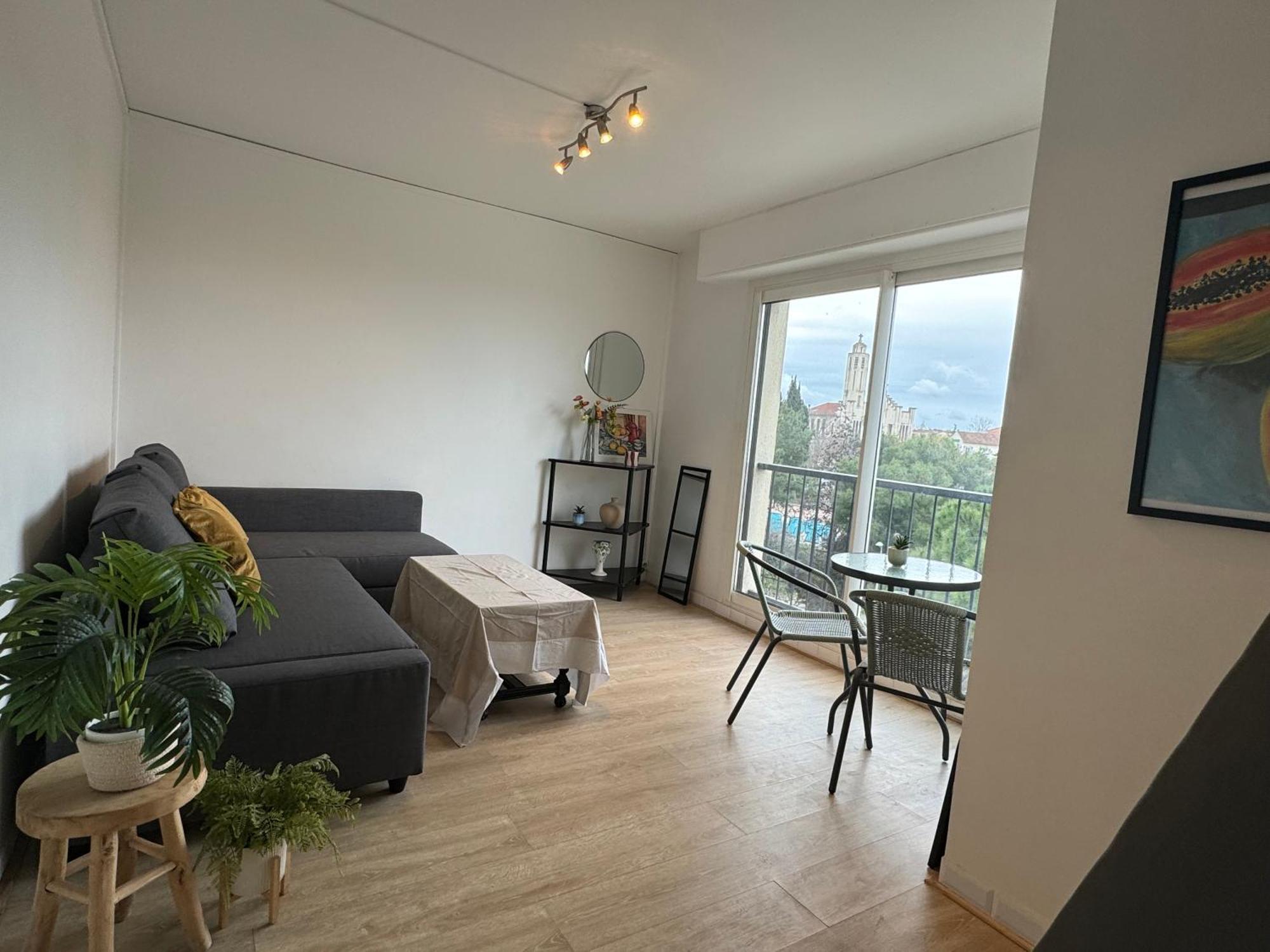 Lumineux Et Chaleureux. Apartment *