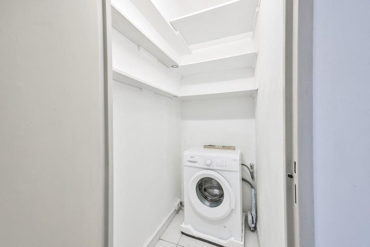 Apartment T3 Avec Balcon Proche De La Place Castellane Marseille