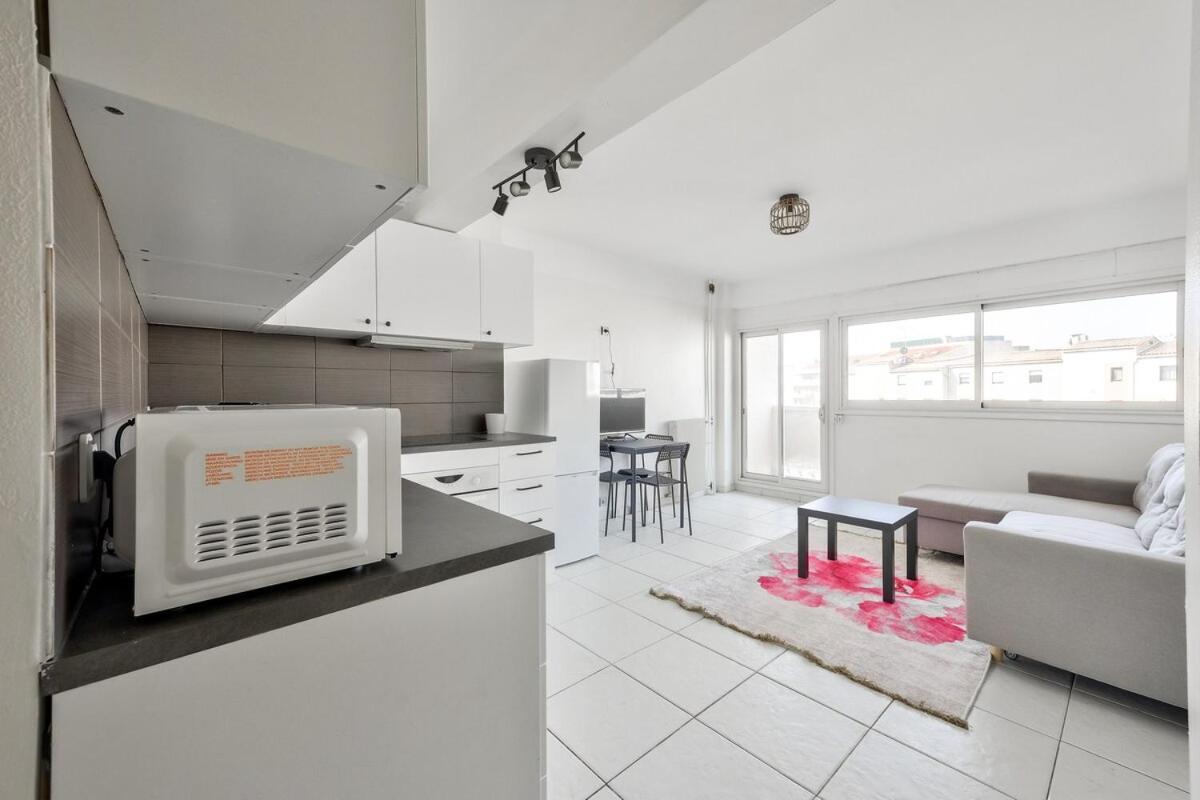 T3 Avec Balcon Proche De La Place Castellane Marseille