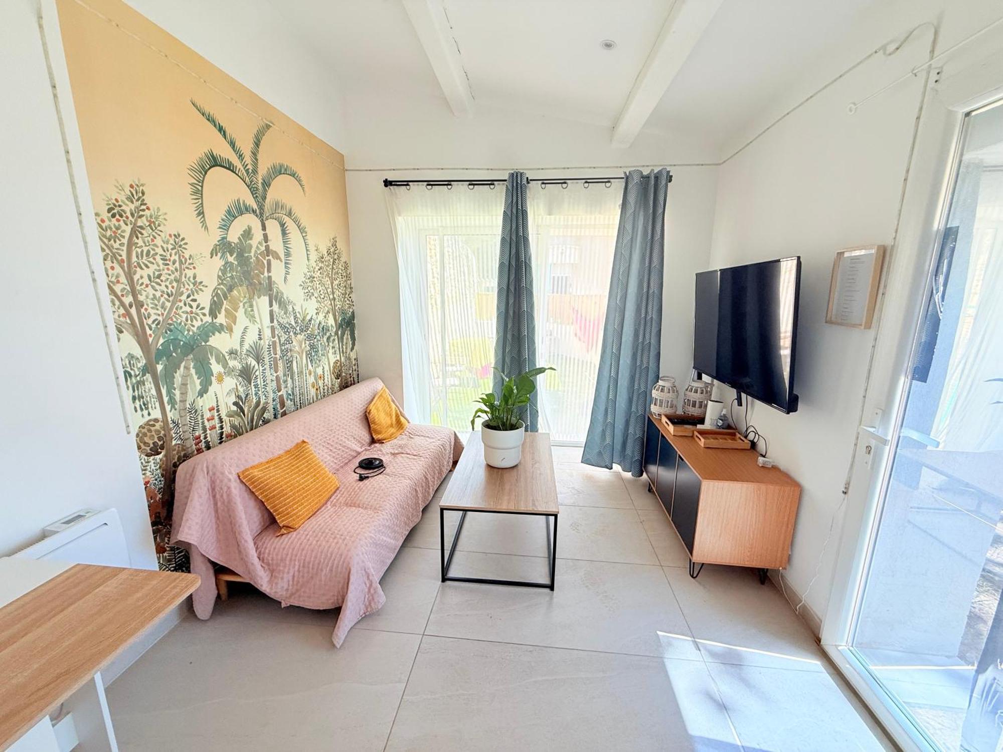 Maison 8 T2 Jacuzzi Et Jardin Holiday home *