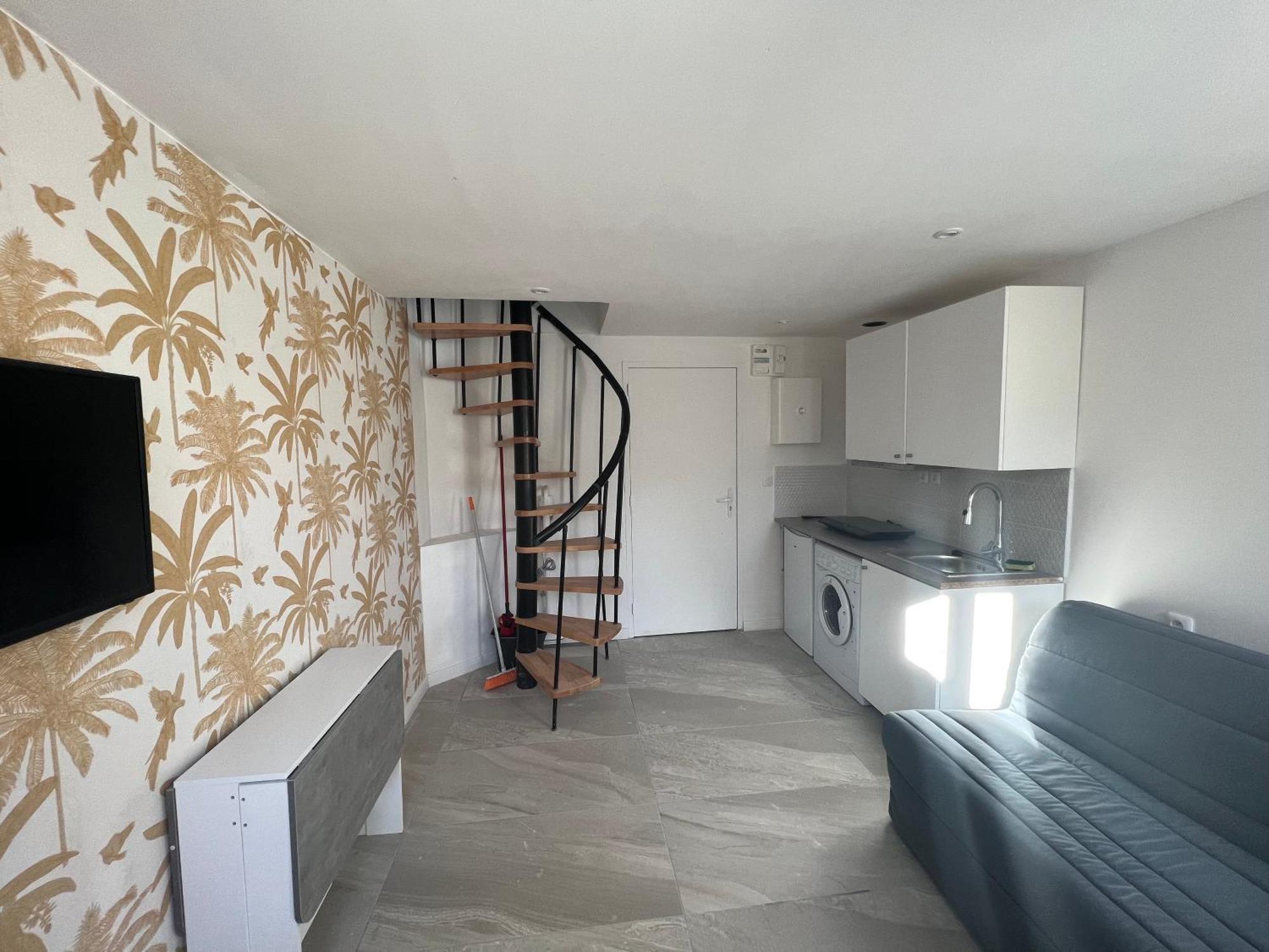 Appartement 22g Duplex T2 Lumineux A *