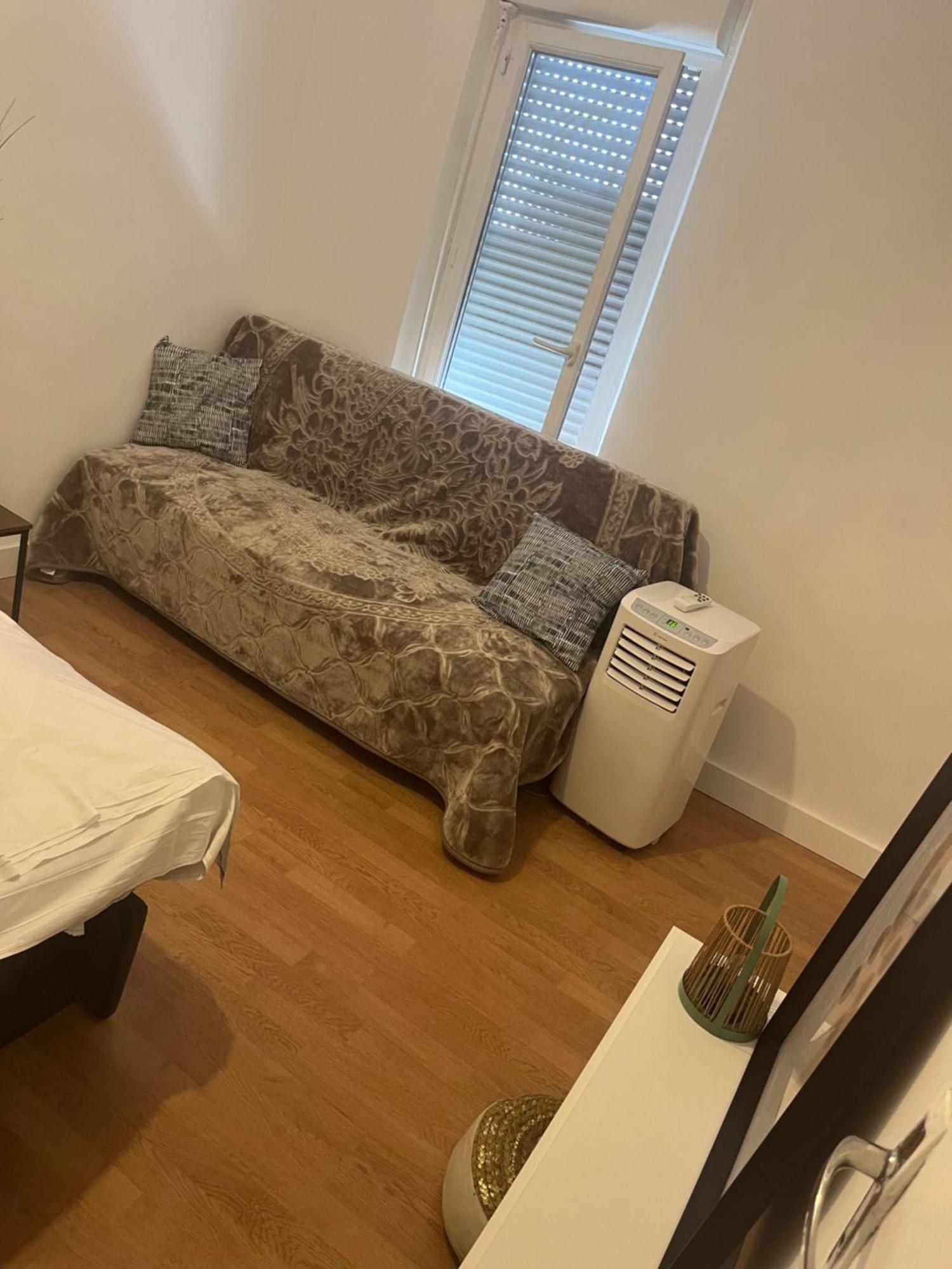 -4 Personnes * Marseilles