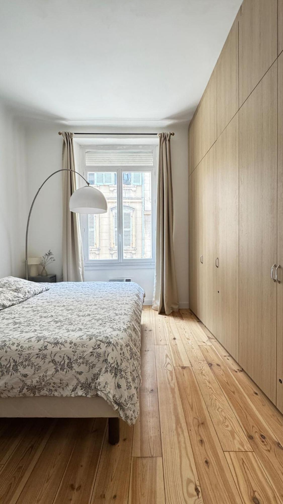 Refurbished 6-room Vieux Port * Marseilles