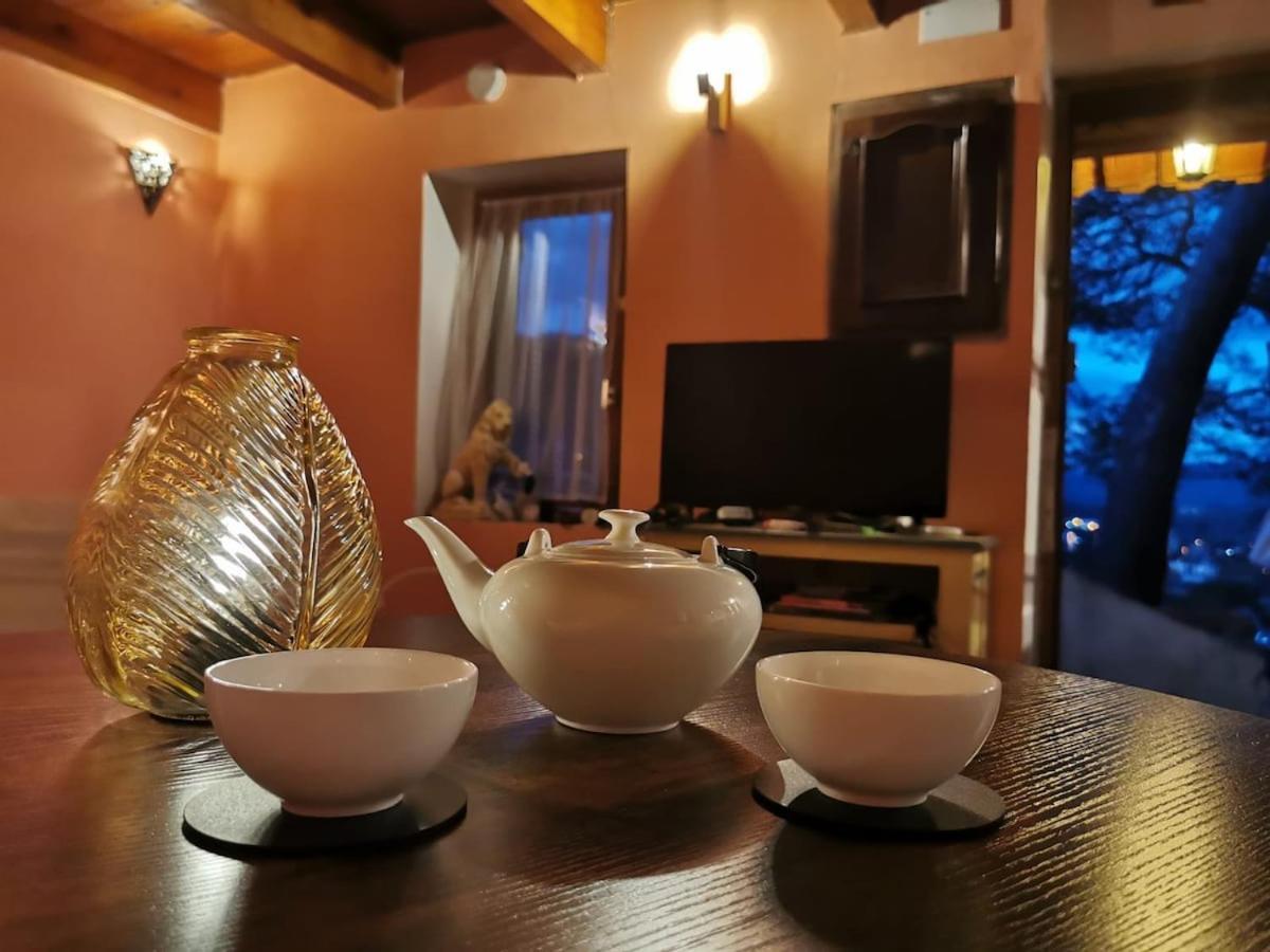 Holiday home Atypical Forest House With Jacuzzi Marseille