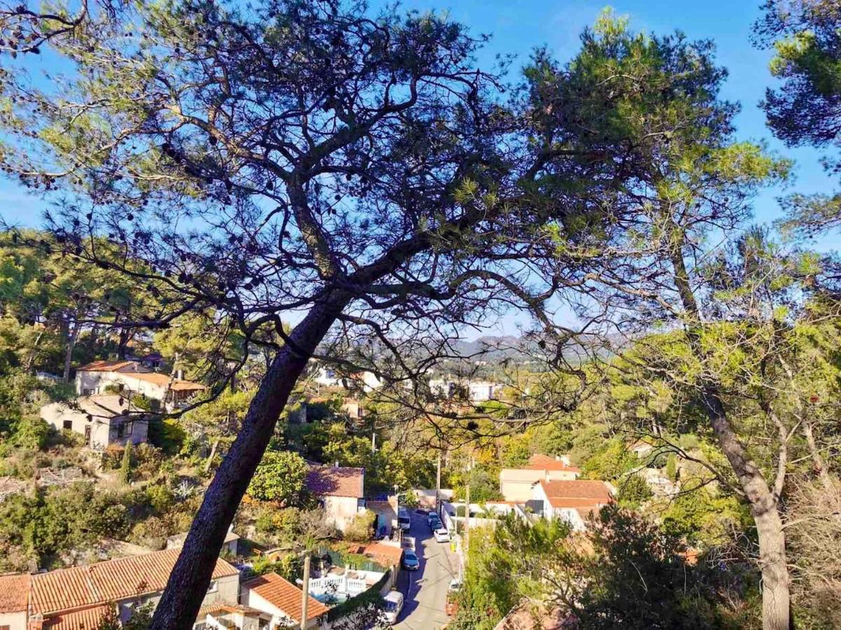Atypical Forest House With Jacuzzi Holiday home Marseille