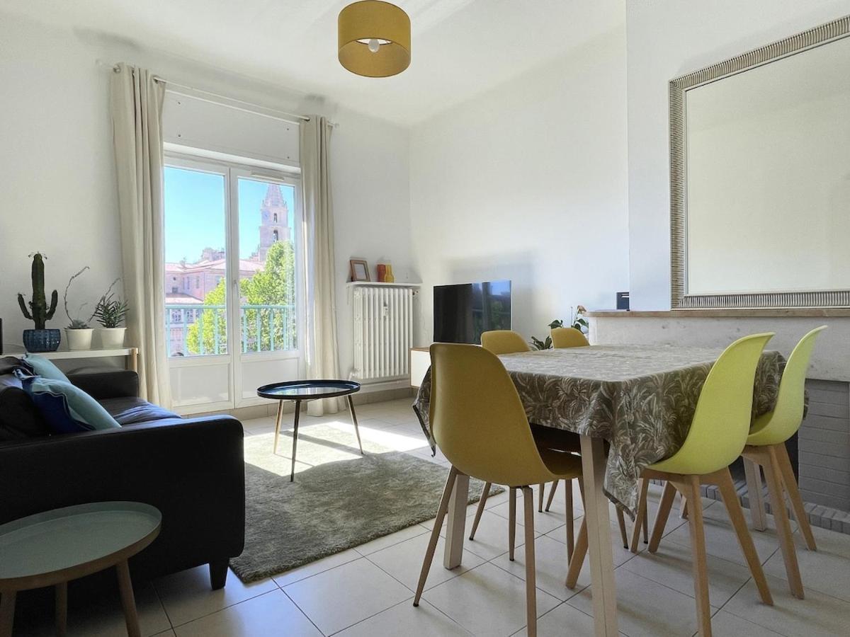 Bright 2 Bedroom Old Port - De Area Apartment Marseille