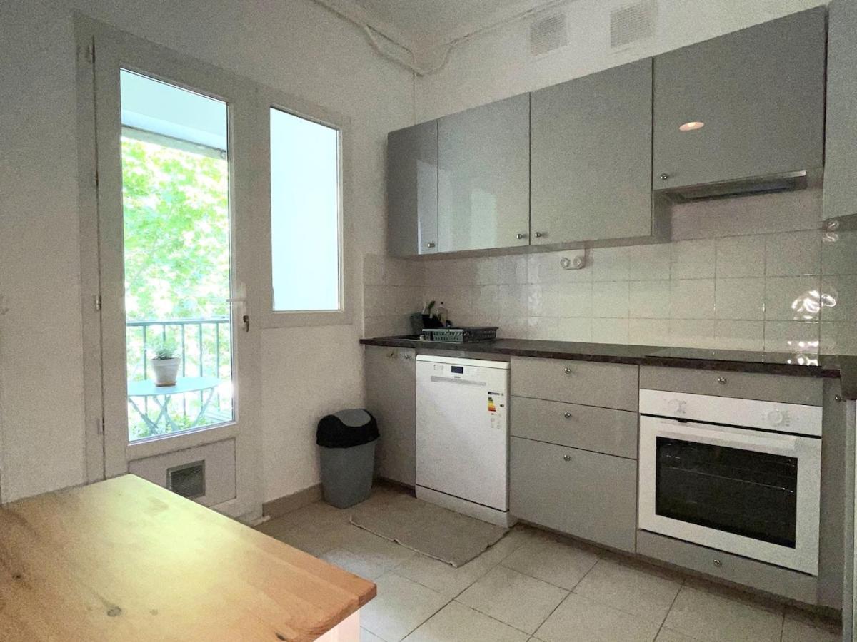 Bright 2 Bedroom Old Port - De Area Apartment Marseille