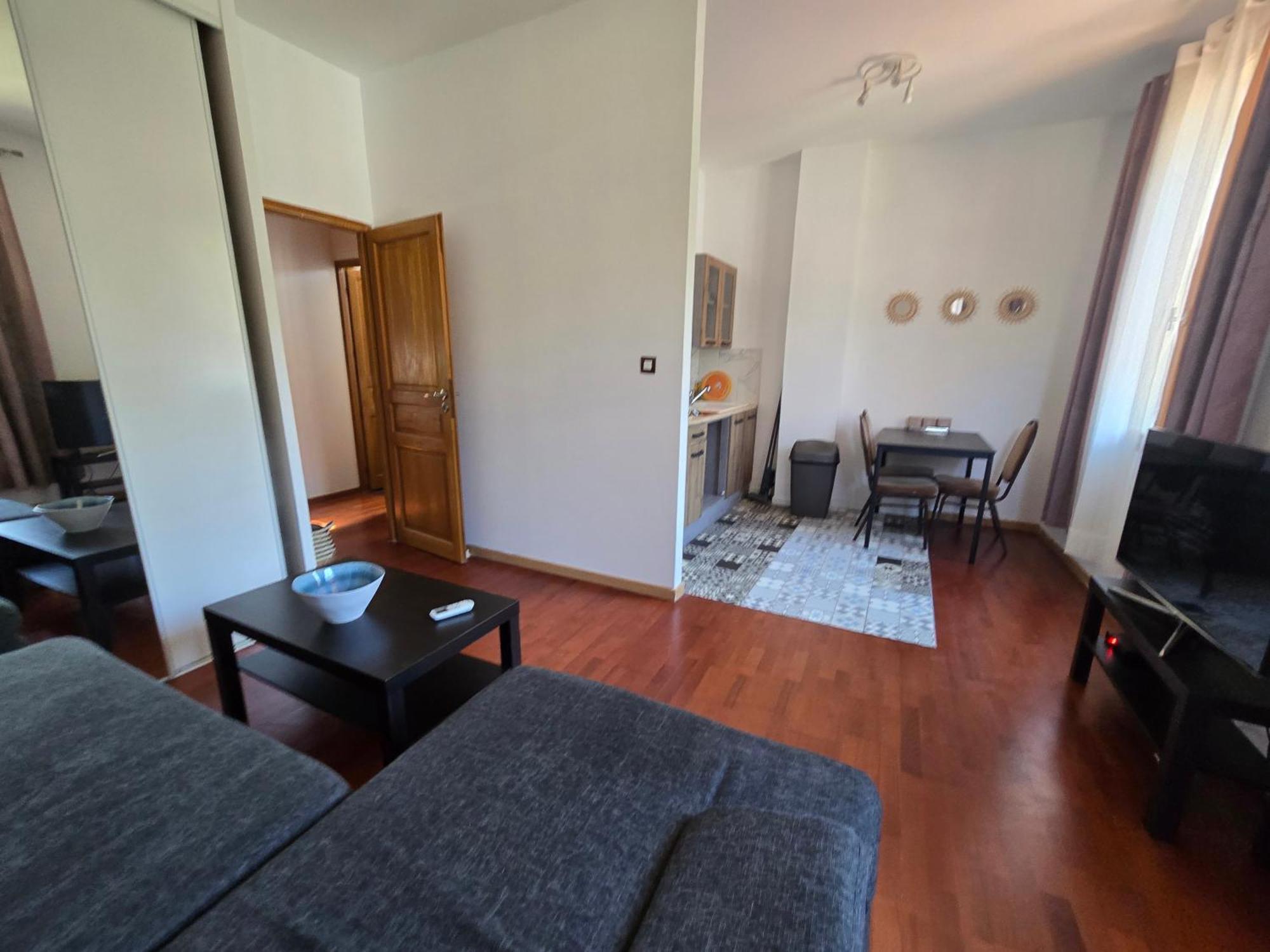 Appartement T3 Parc Des Calanques Route De Cassis *