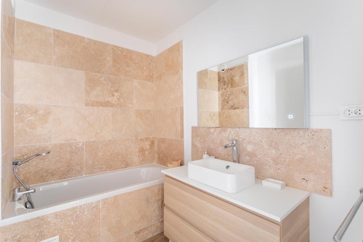 Rare T3 Neuf Au Milieu Des Pins Parking Et Clim Apartment