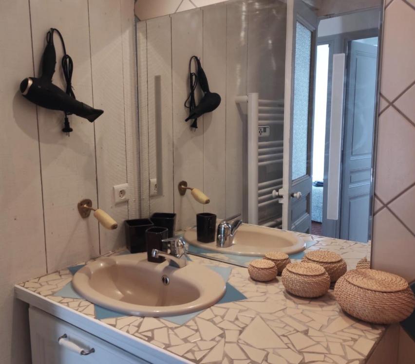 T3 - Metro Chartreux 10alt Apartment *