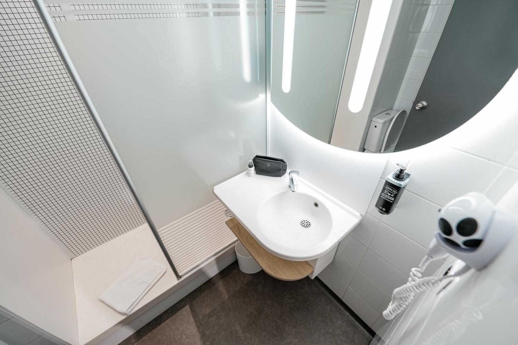 Ibis Budget Vieux Port Hotel 2*