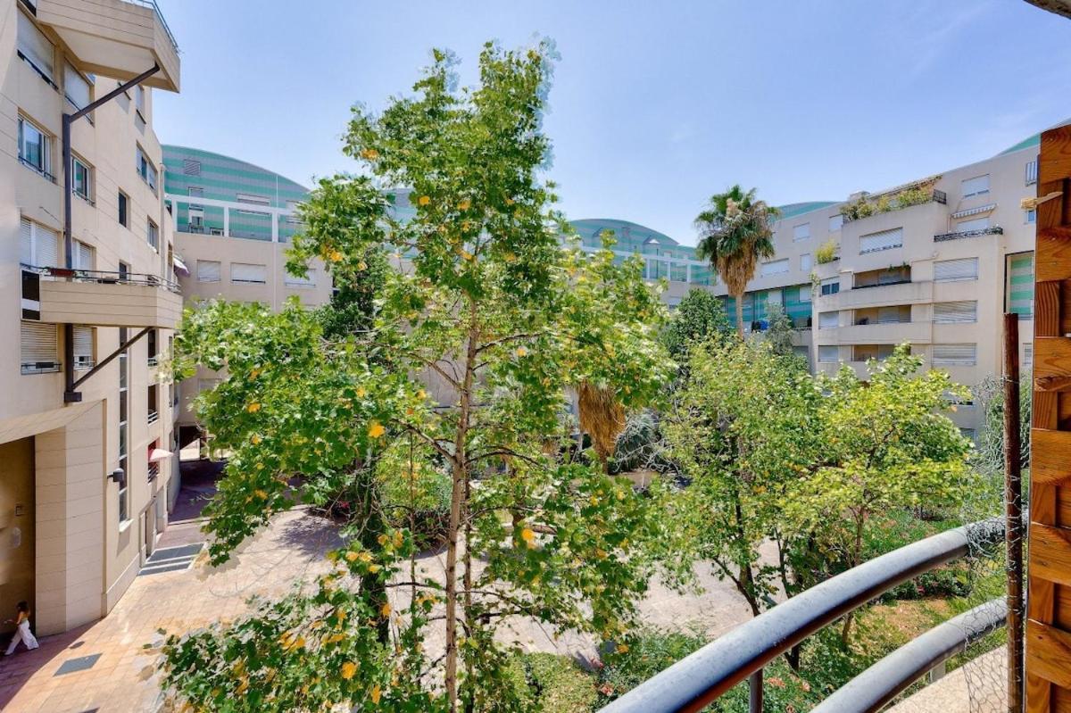 Stunning 2br Flat With Balcony In The Heart Of * Marselha