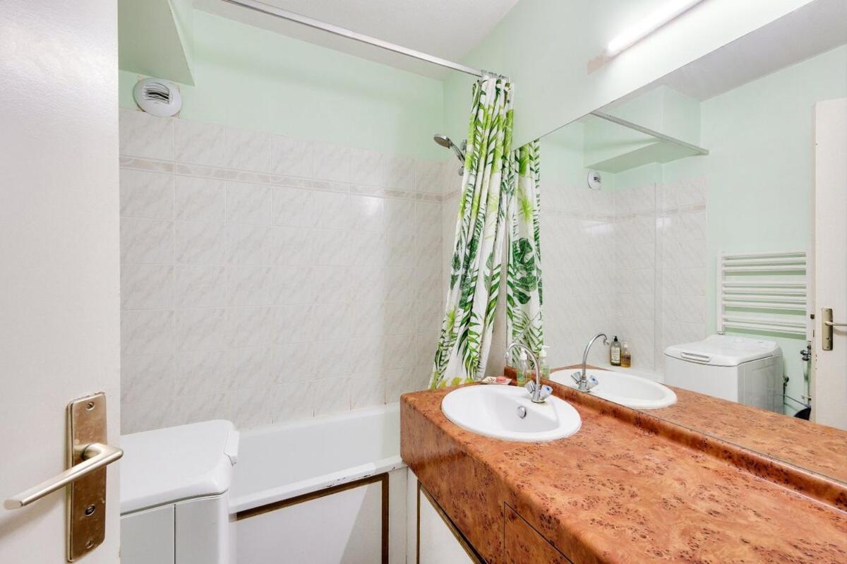 Stunning 2br Flat With Balcony In The Heart Of