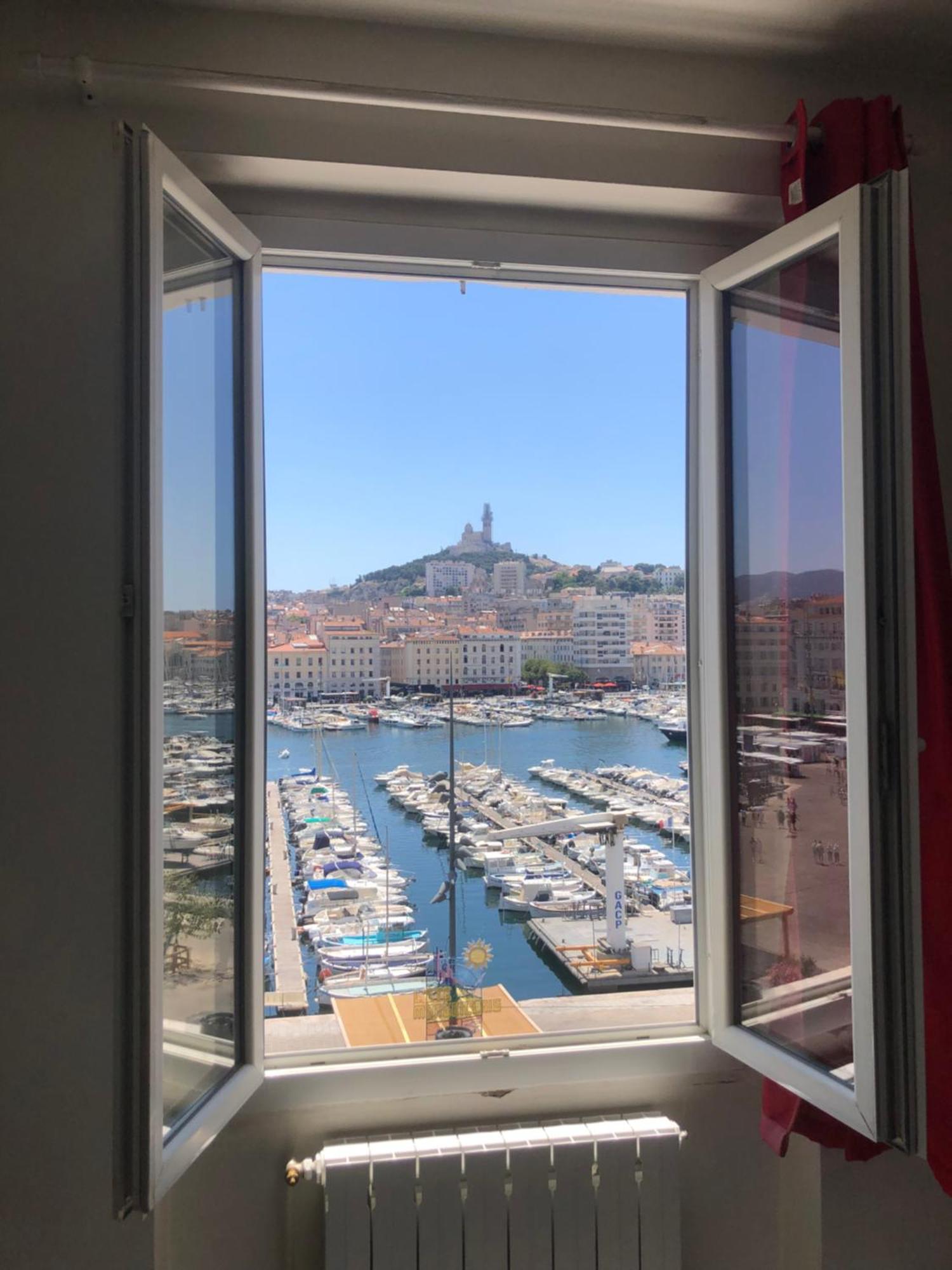 Du Vieux-port Hostel Marseilles