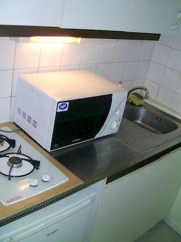 Khách sạn hẻo lánh Meublee Services *