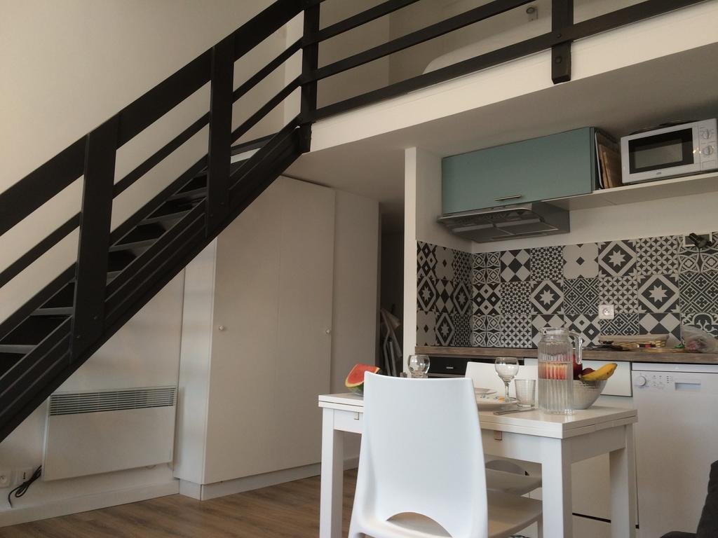 Square Stalingrad Duplex Apartment Marseille