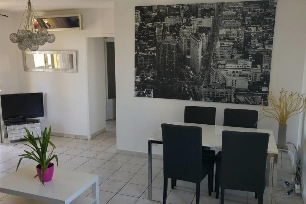 Beau T3 - Climatise - Grande Terrasse -