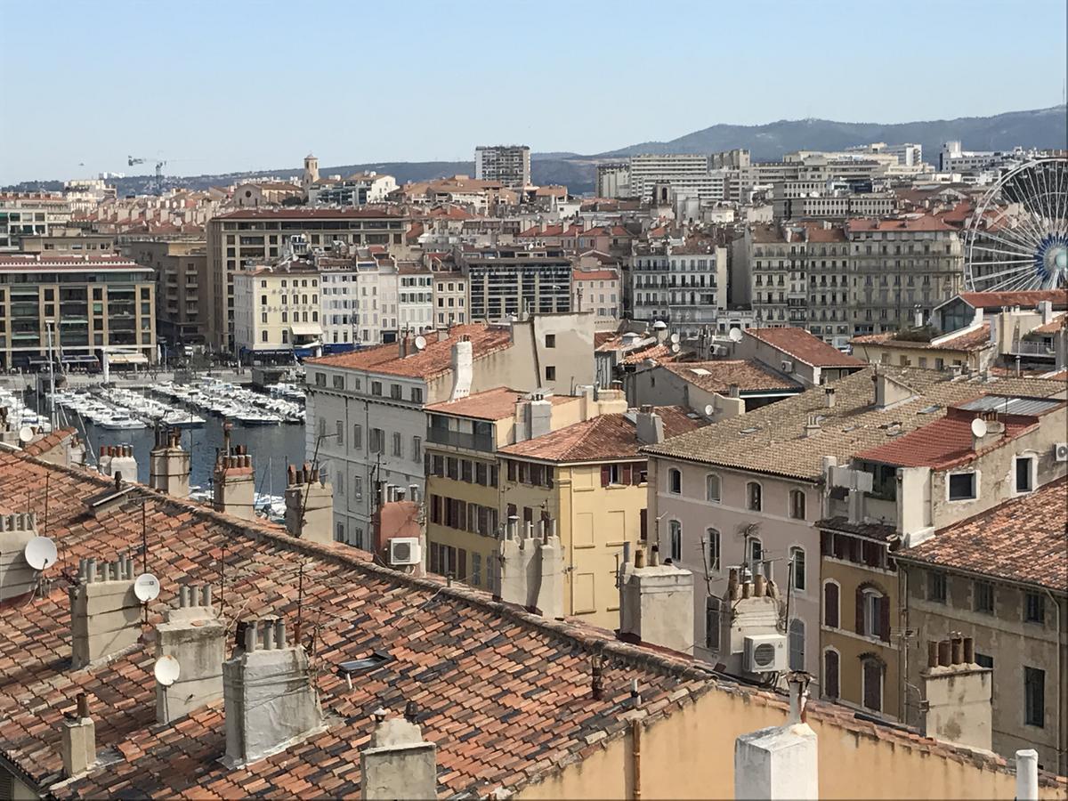 Sur Les Toits Du Vieux Port Apartment