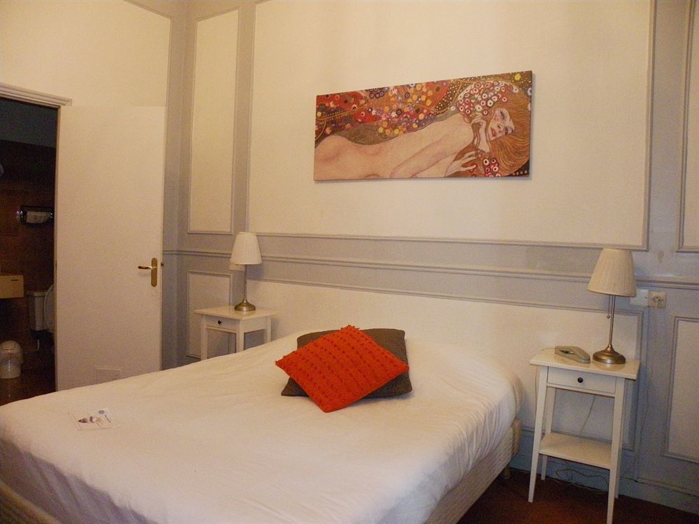 Khách sạn Ibis Styles Vieux Port 3*