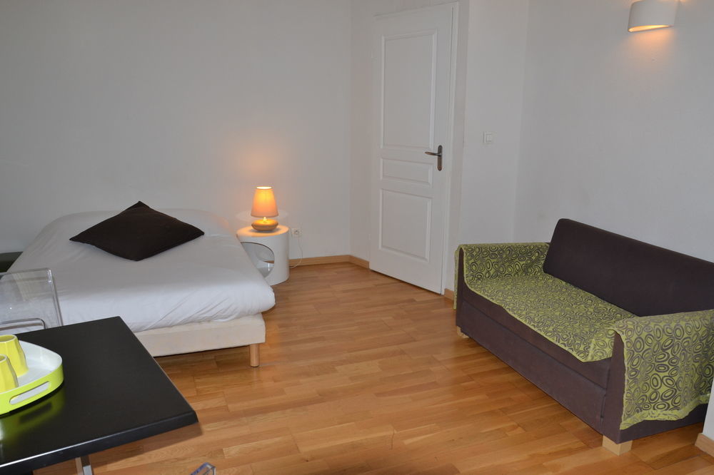 Khách sạn hẻo lánh Residhotel Vieux Port 3*