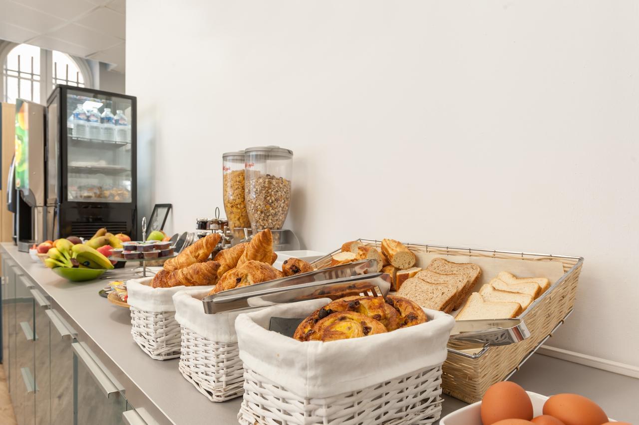 Khách sạn hẻo lánh Residhotel Vieux Port