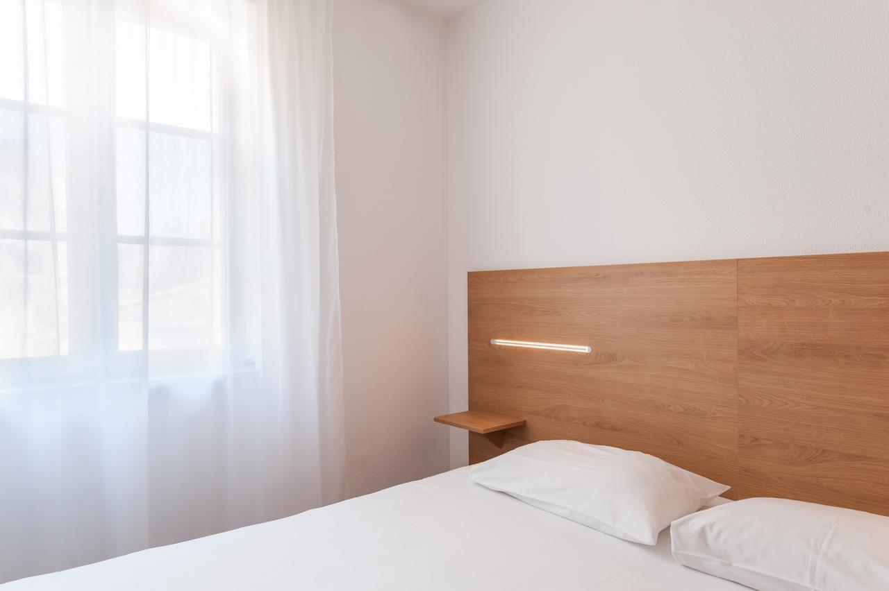 Khách sạn hẻo lánh Residhotel Vieux Port Marseille