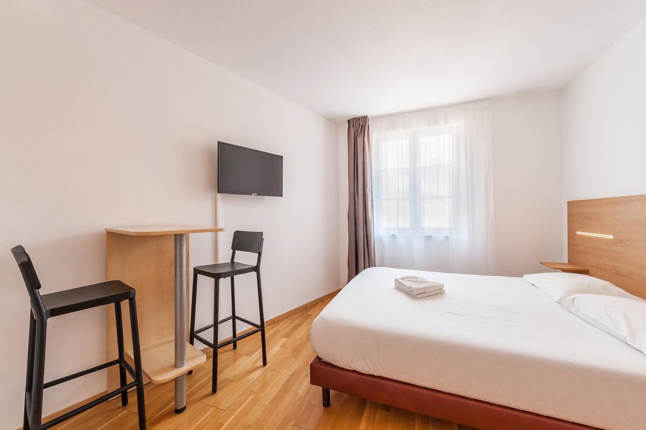 Residhotel Vieux Port 3*