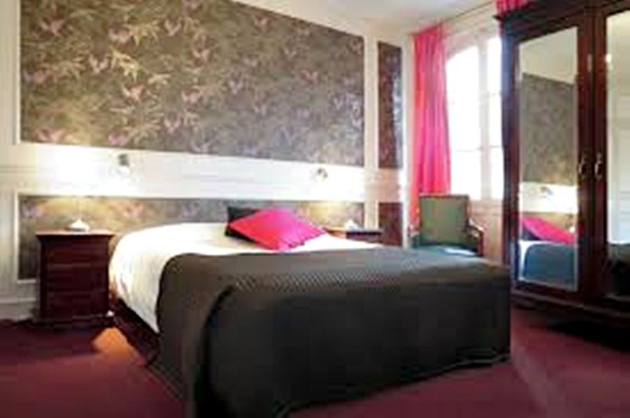 Ibis Styles Vieux Port Khách sạn 3*