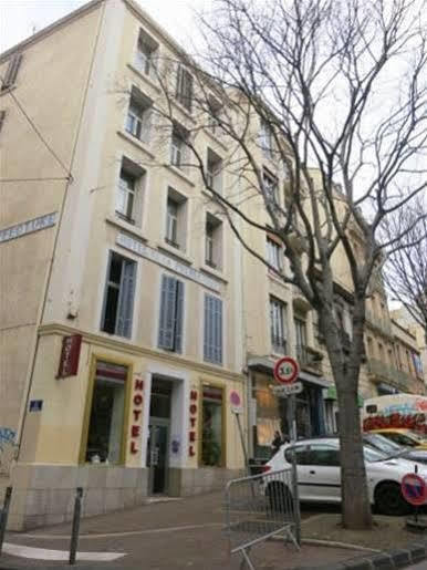 De La Prefecture Khách sạn
