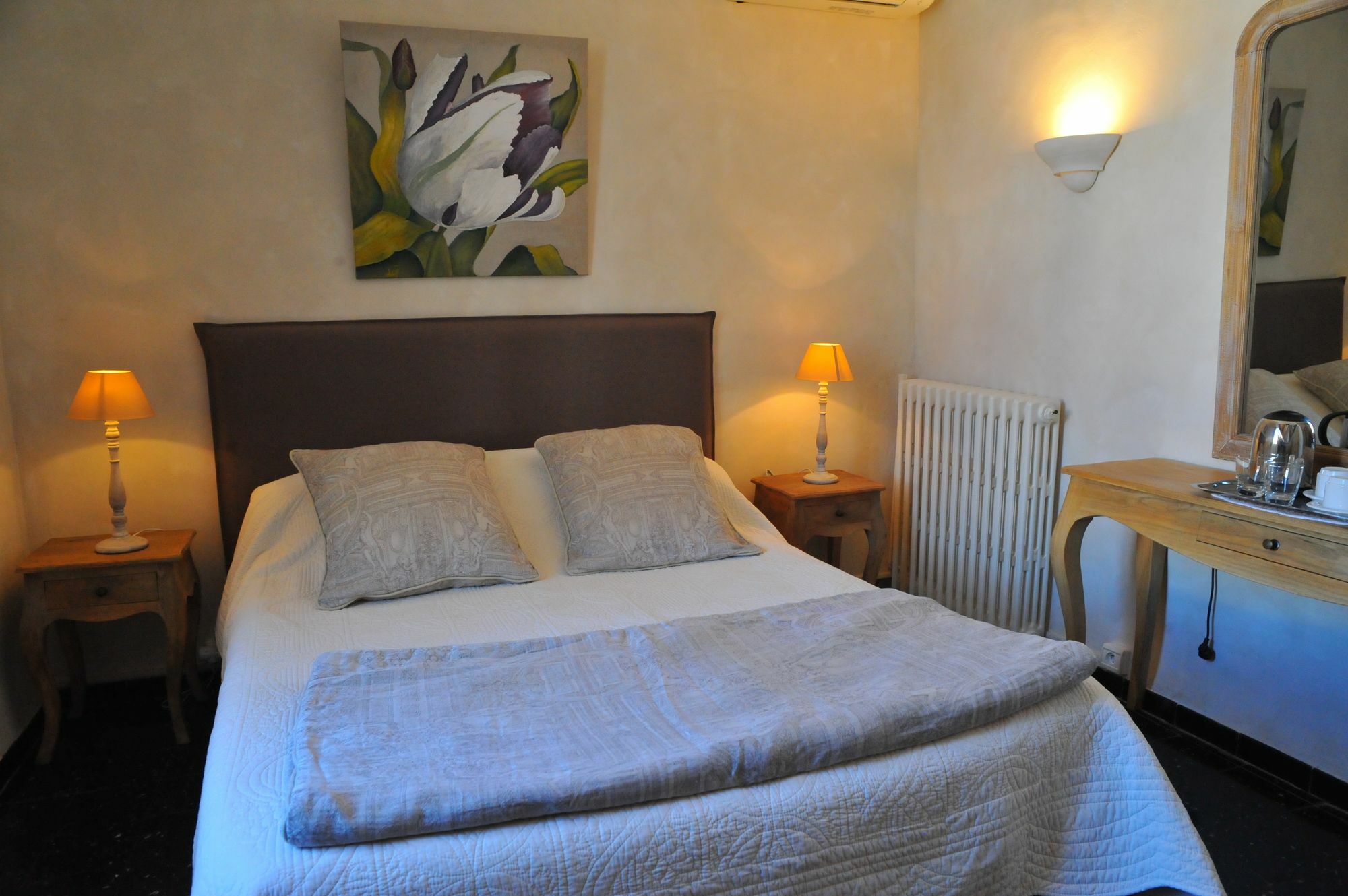 Valflor D'hotes Et 3* Marseilles