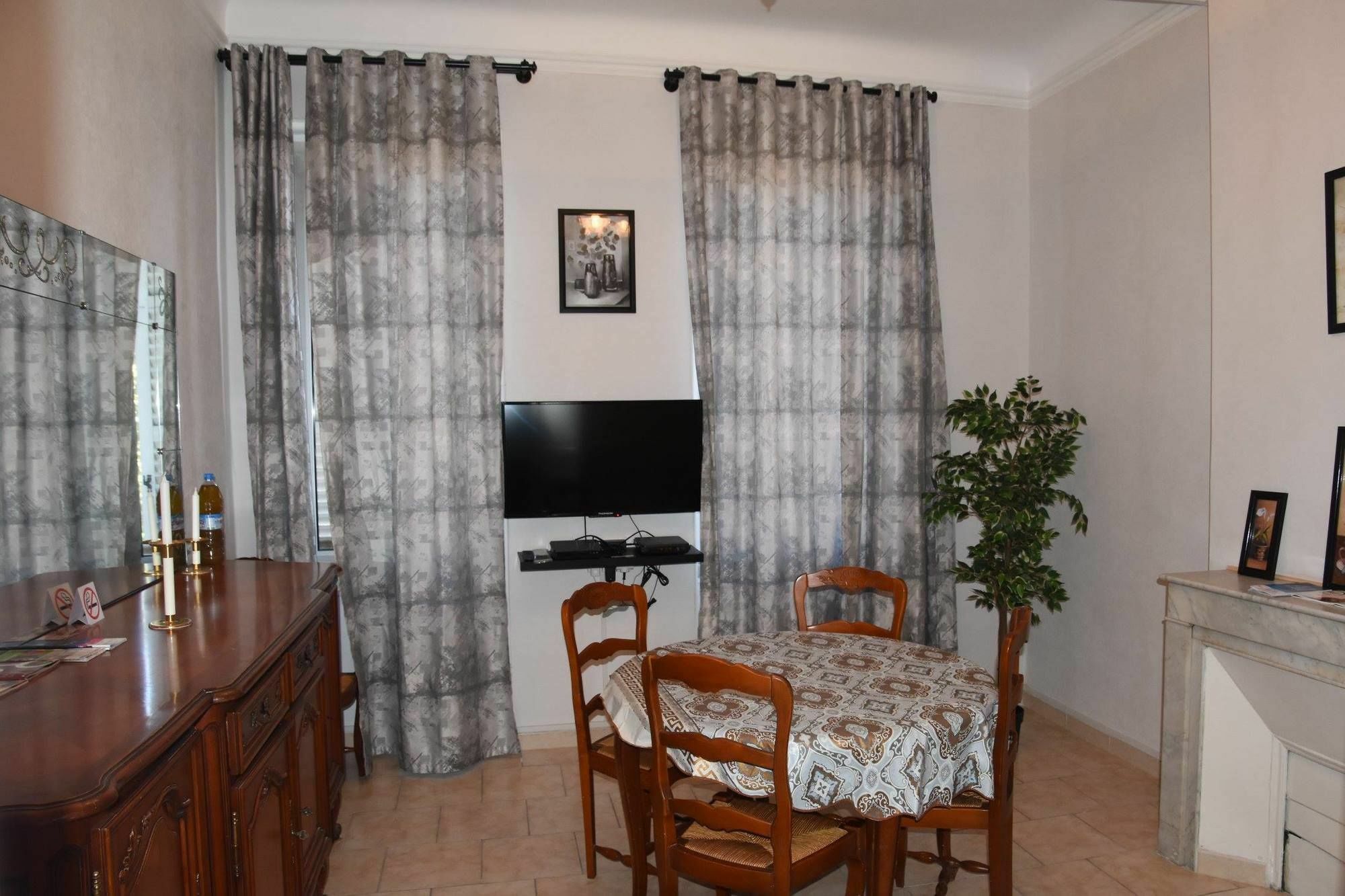 Place Des Marseillaises Apartment