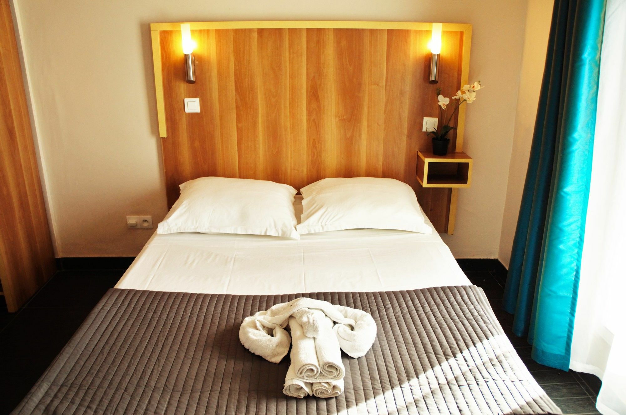 Paradis - Centre Prefecture Hotel 2*