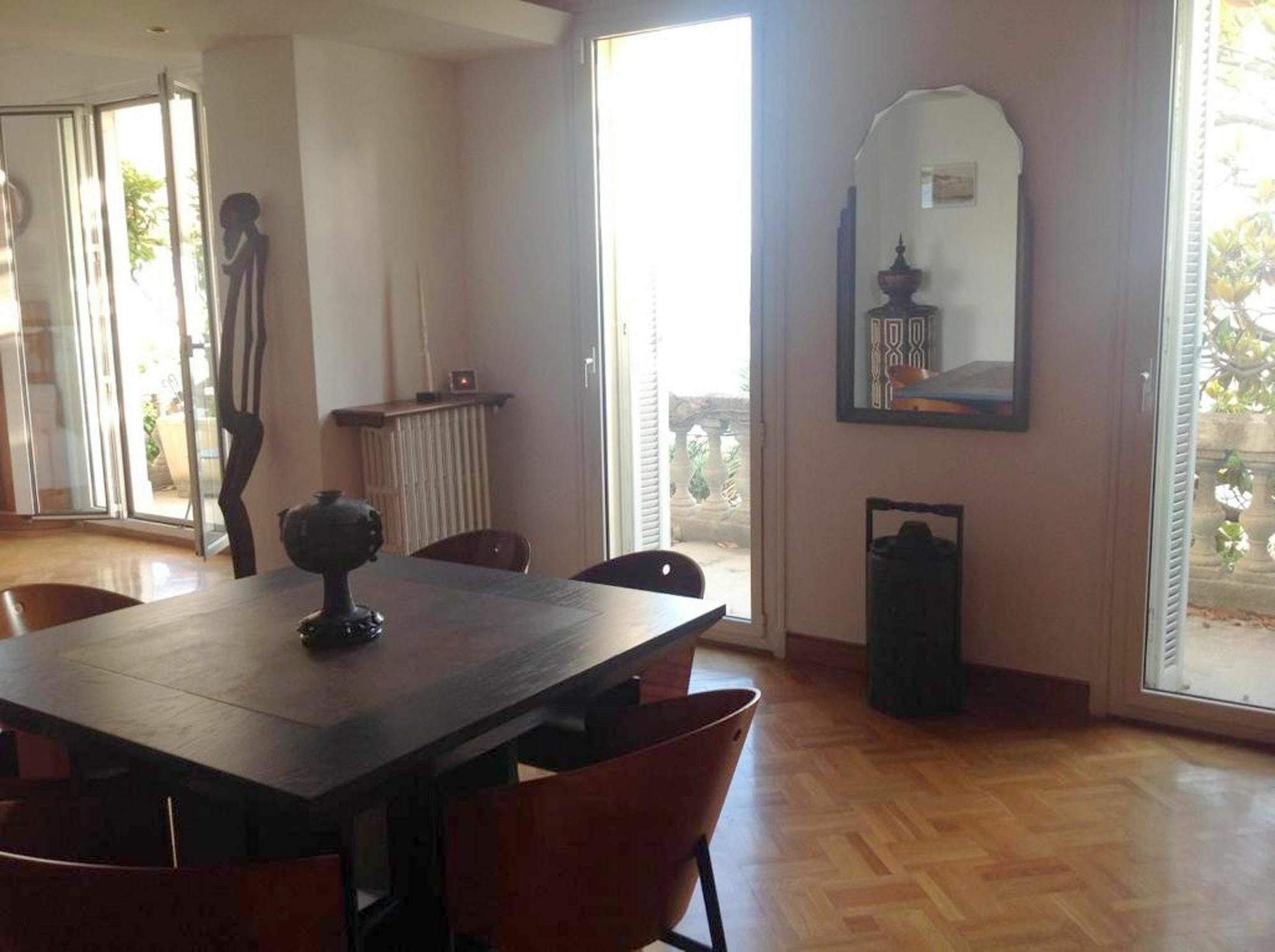 With 3 Bedrooms In Marseille, With Wonderful Sea View, Private P * Marseille