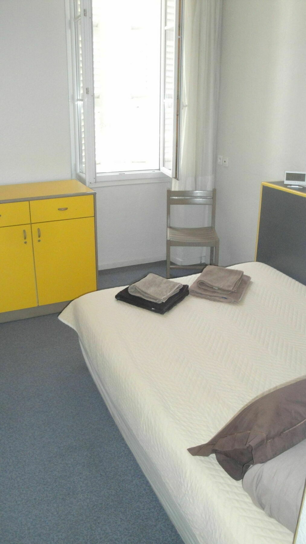 Meublee Services Apartment *