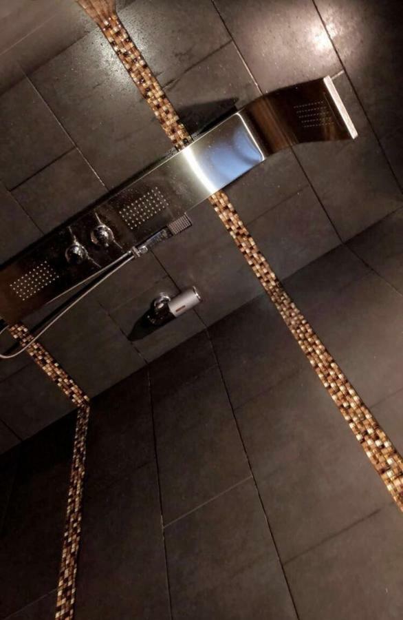 Versace Homestay