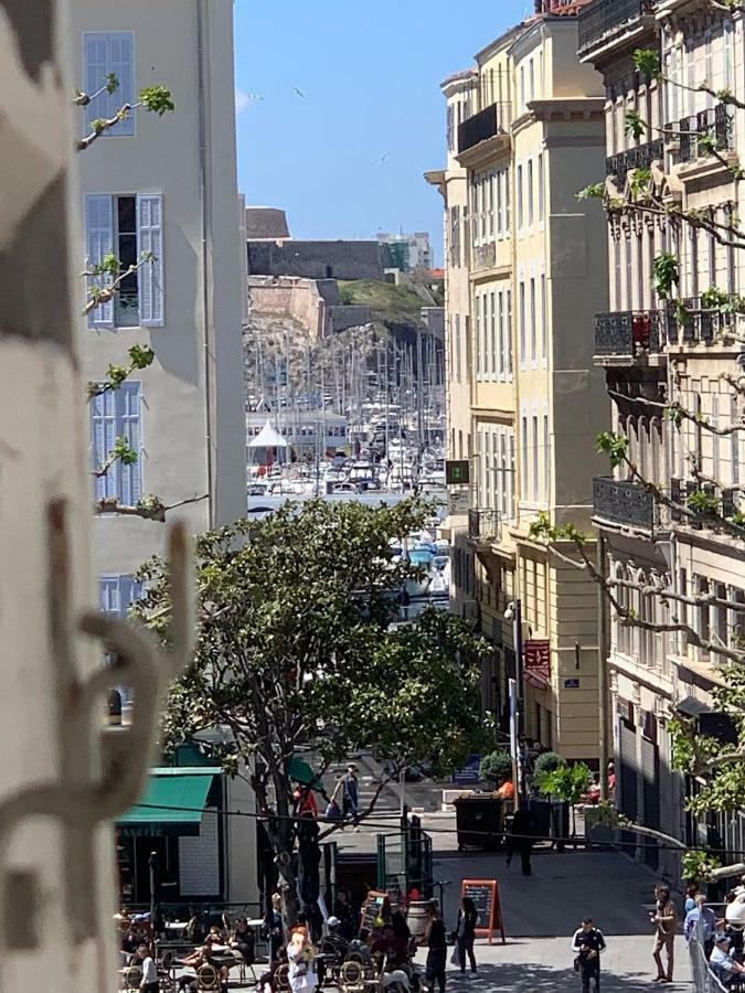 L'escale Au Coeur Du Vieux Port De Marseille