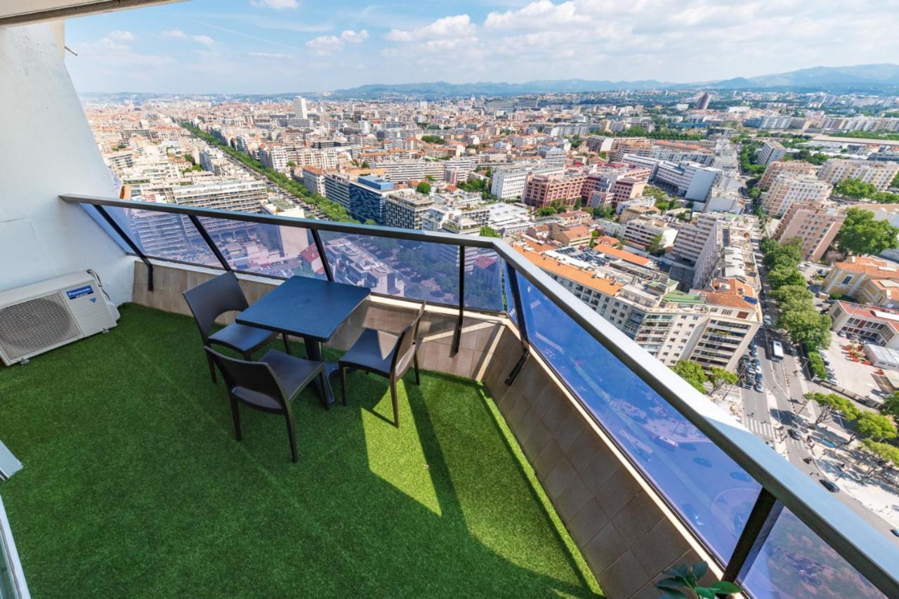 With Swimming-pool Balcony And Breathtaking View On * Marseille